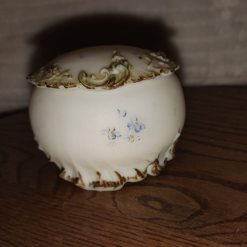 Vintage Milk Glass Vanity Dish - Picture 6 of 8